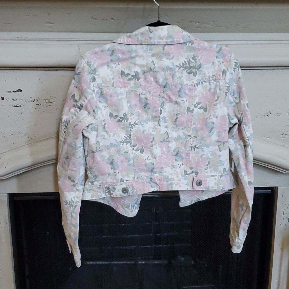 SOLD!! MOSSIMO Floral Denim Jacket - Size Large - Picture 2 of 6
